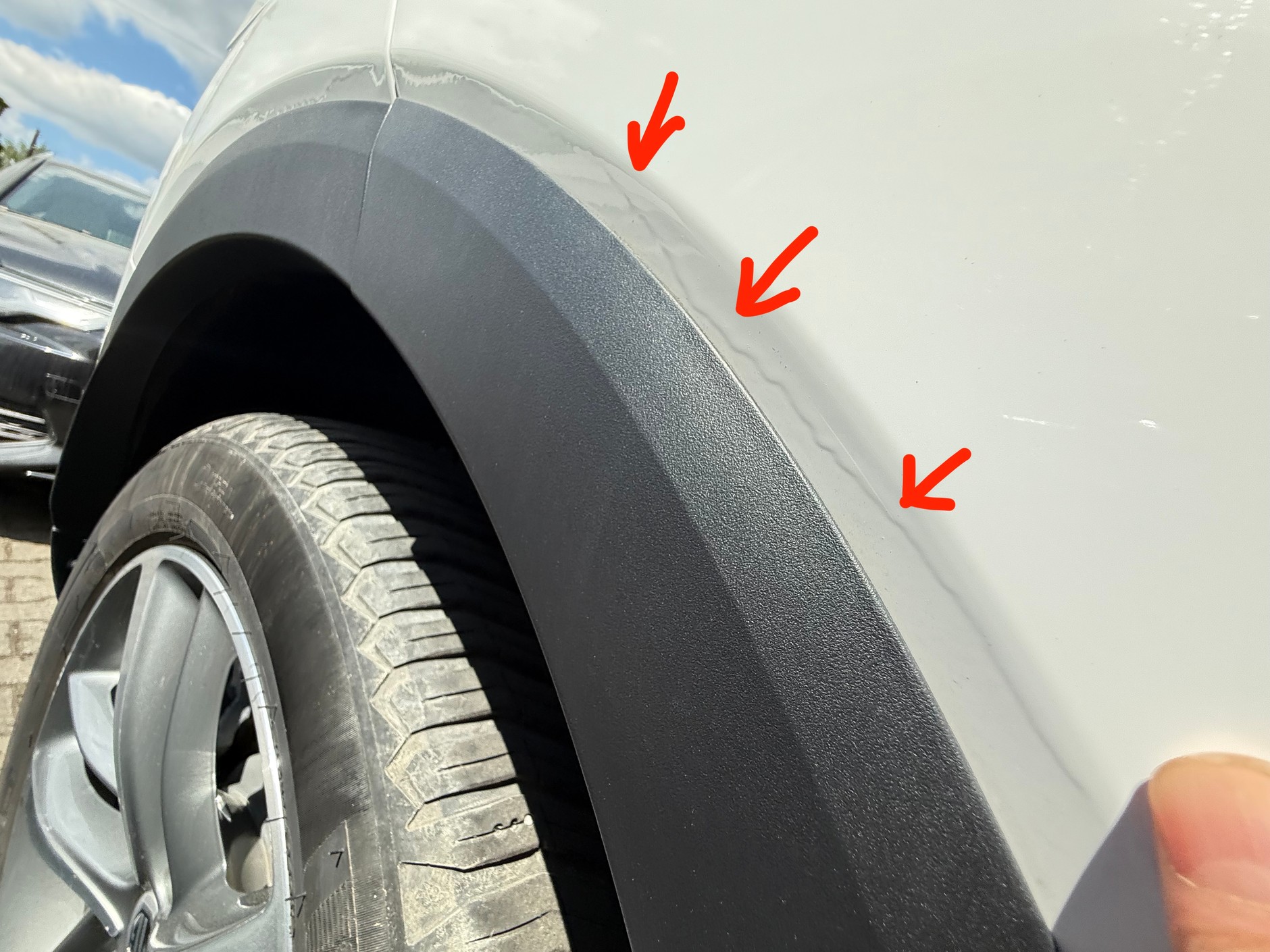 Białe MG z 2022 r. z przebiegiem 38 tys. km za 84 tys. 900 zł