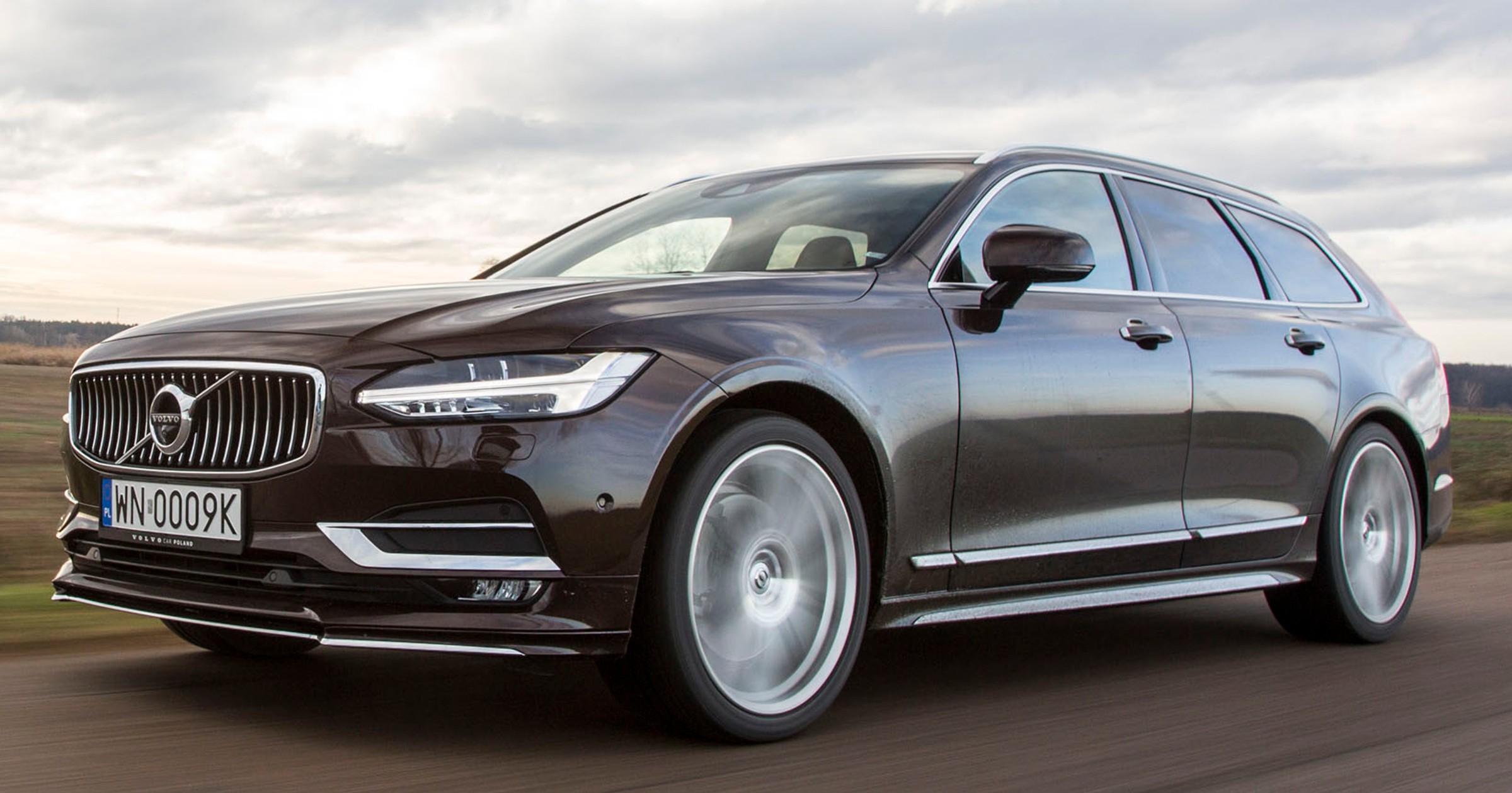 Volvo V90 D5 AWD - 5 metrów dobrego stylu