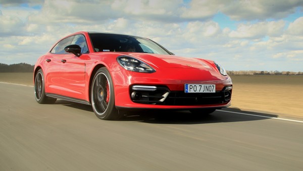 Porsche Panamera GTS Sport Tourismo – dobry na wakacje i na tor