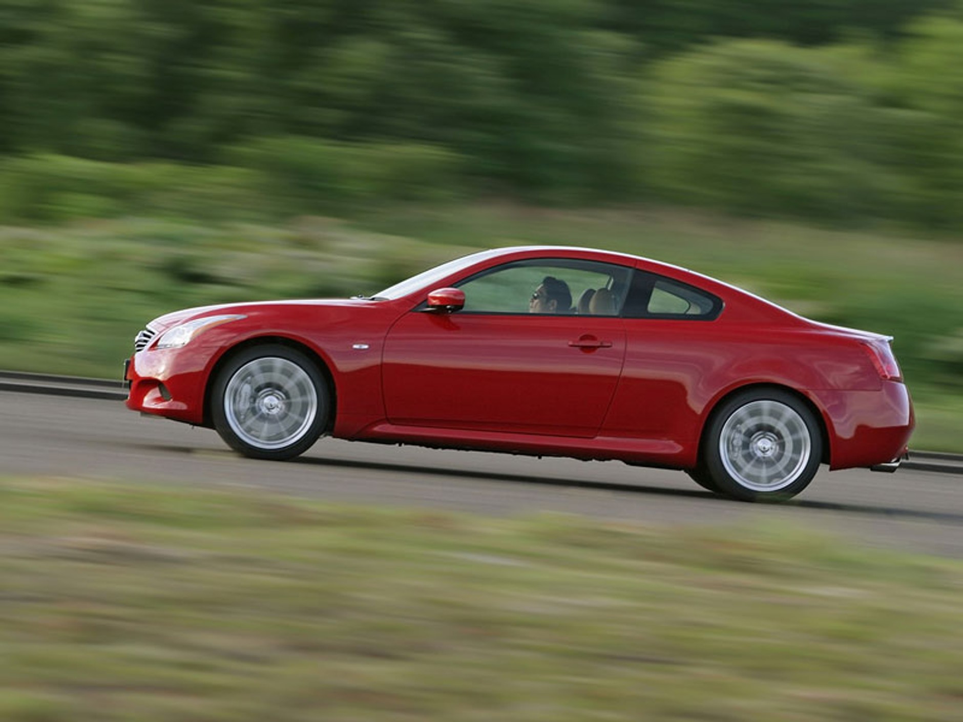 Nissan Skyline wchodzi na japoński rynek