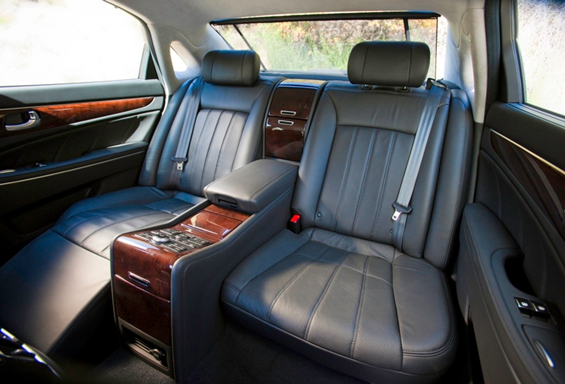 Hyundai Equus – jego cena jest tak malutka, że aż jej nie widać