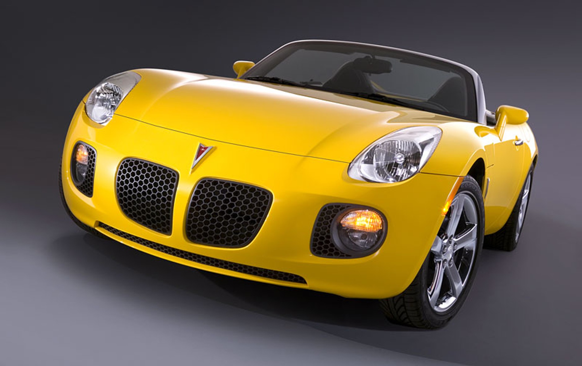 Pontiac Solstice i Saturn Sky: koniec wiatru we włosach (fotogaleria)