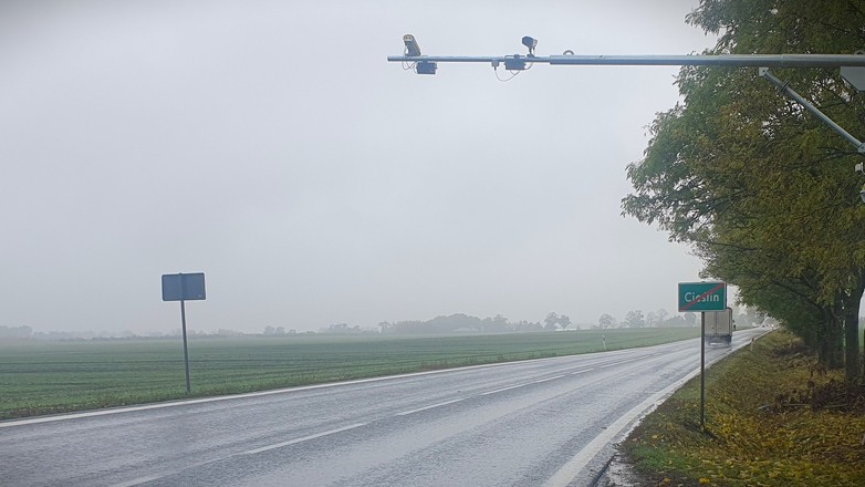 Nowy odcinkowy pomiar prędkości (OPP) uruchomiony na DW 251