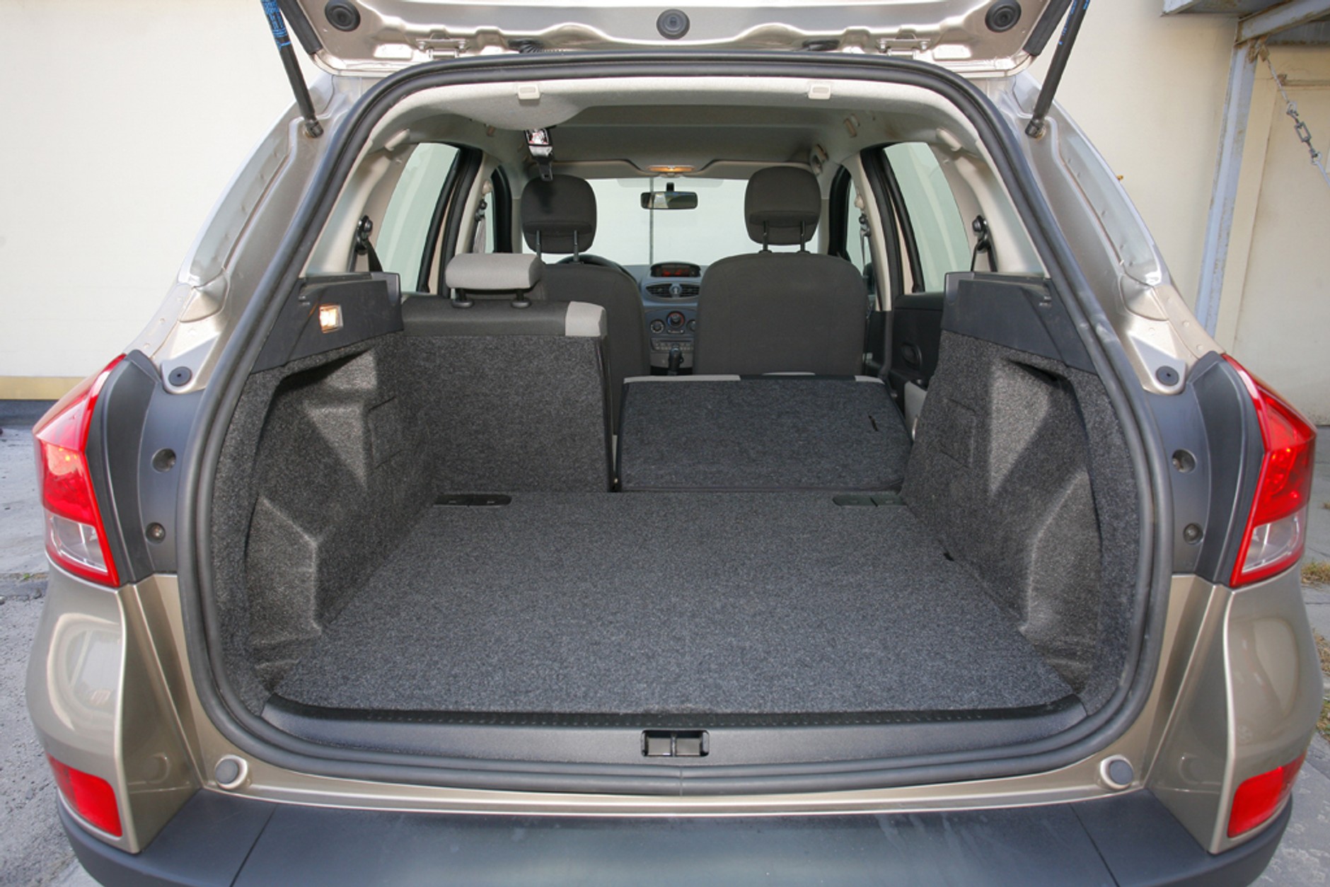 Renault Clio Grandtour - Rodzinnie i bez szaleństw