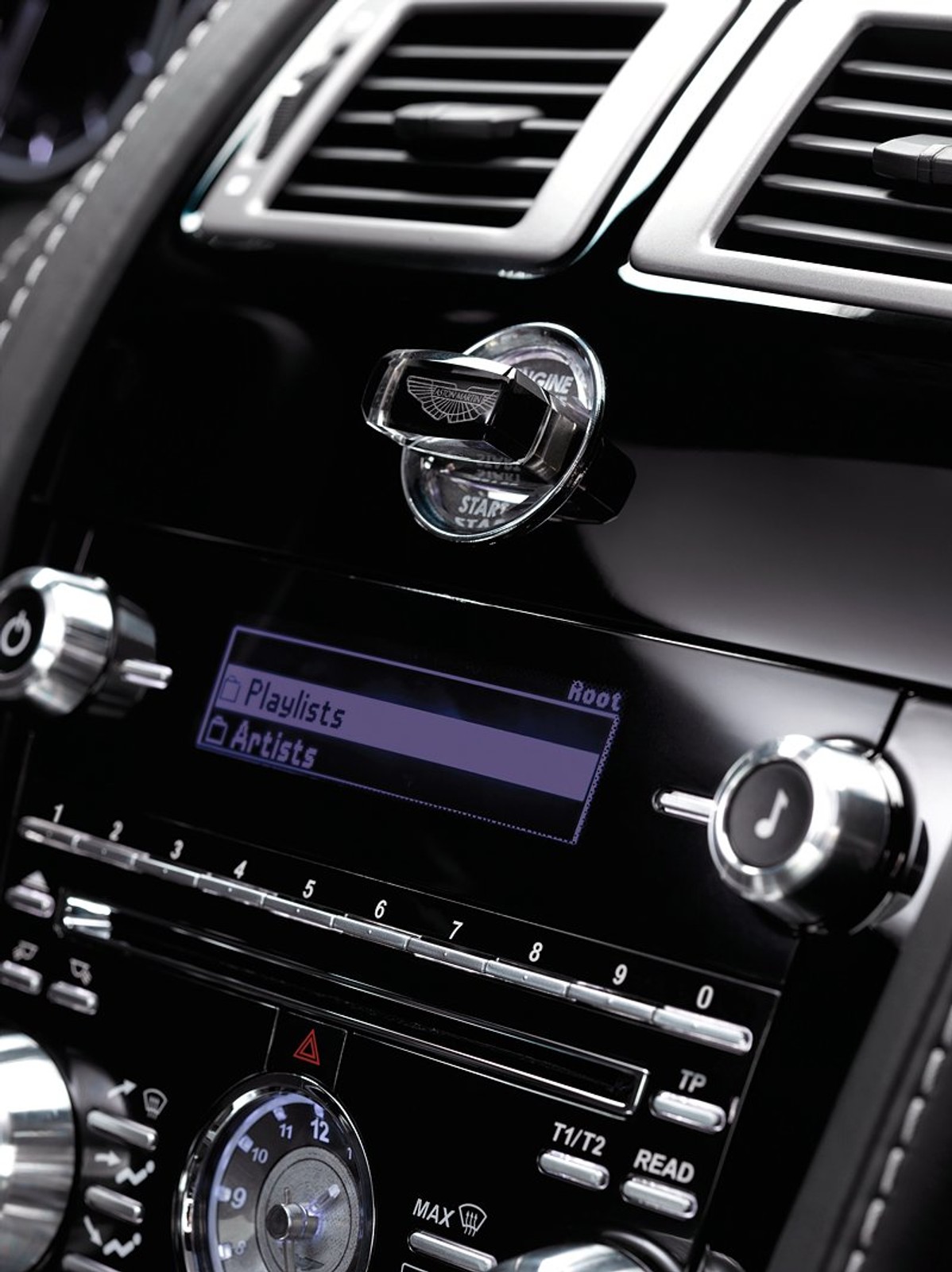 Nowy Aston Martin DBS w Pradze: oficjalne informacje i zdjęcia