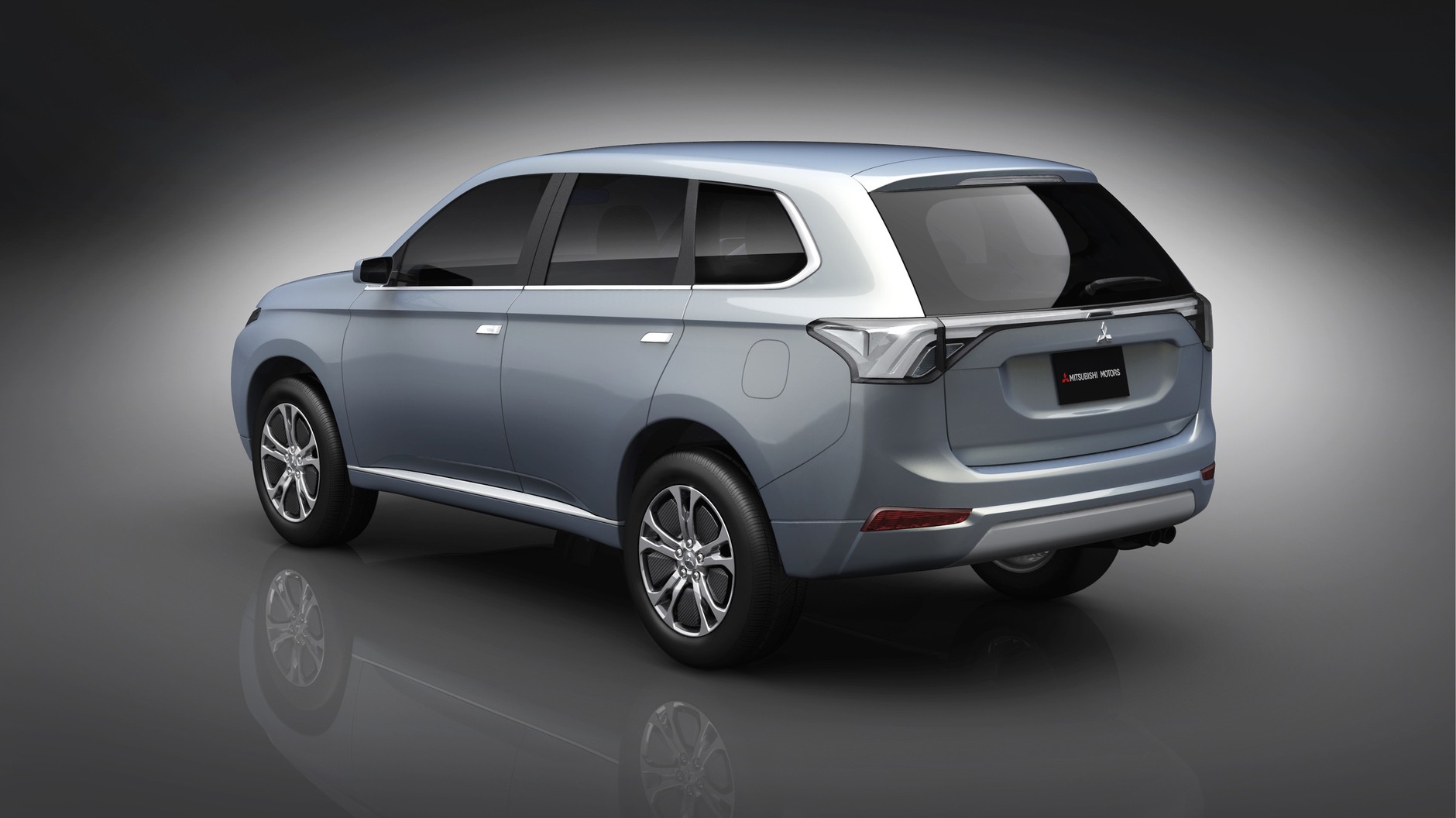 Mitsubishi w Tokio: hybrydowy SUV i tani mieszczch
