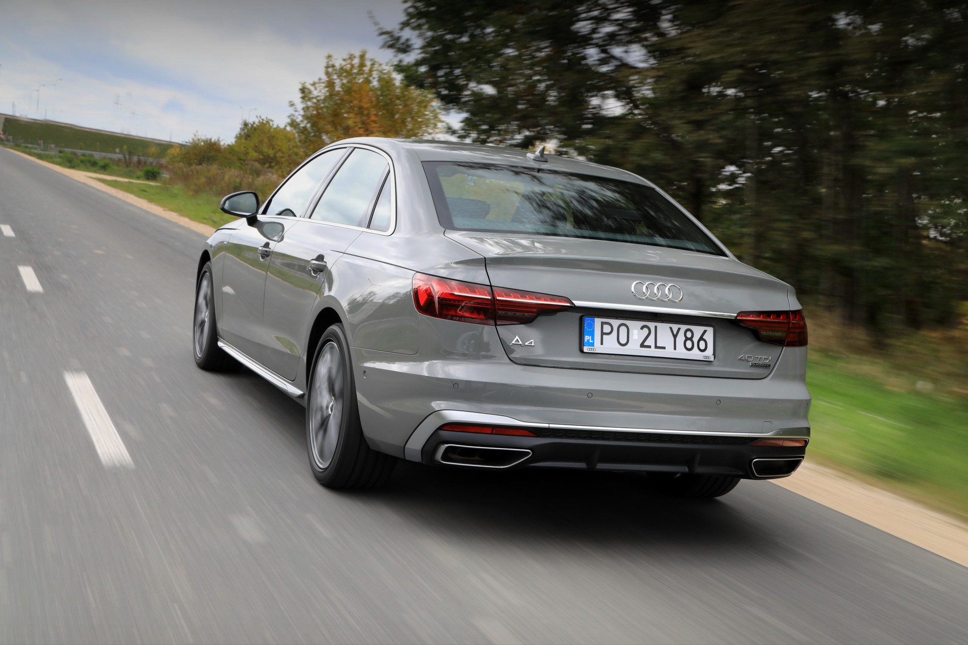 Audi A4 S line 40 TDI quattro