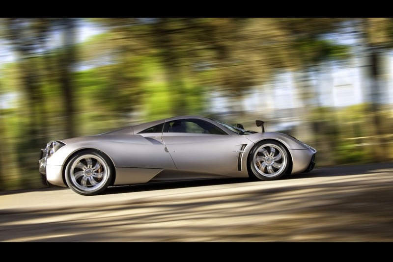 Pagani Huayra się objawiła