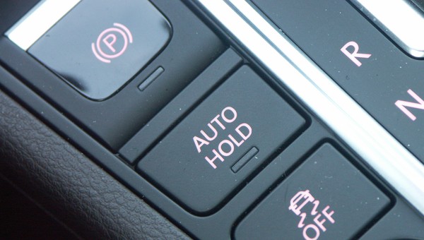 Auto Hold i skrzynia DSG – magiczny duet