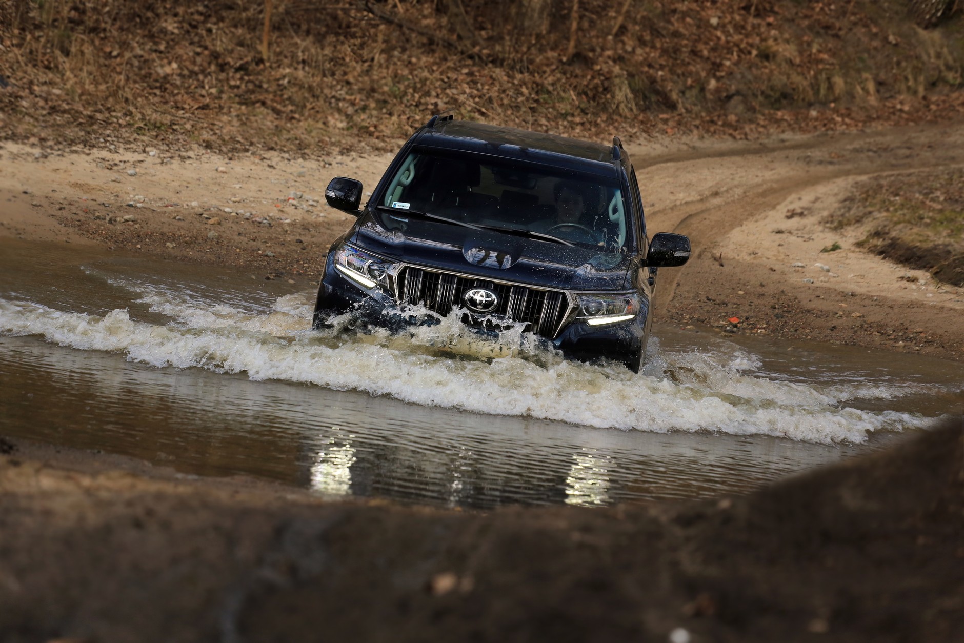 Toyota Land Cruiser 2.8 D-4D 204 KM 6 A/T 4×4