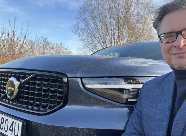 Jeździłem najmniejszym spalinowym SUV-em Volvo. XC40 naprawdę nie powinno zużywać tyle paliwa