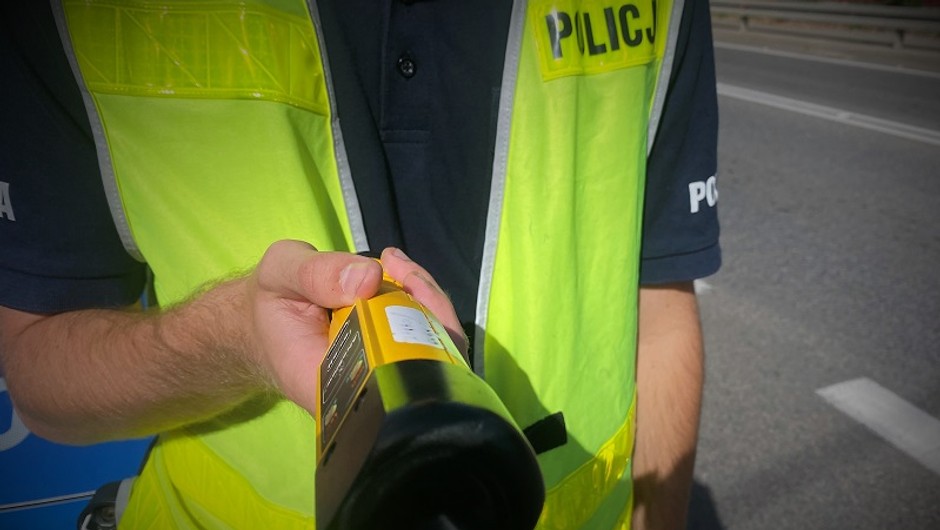 Obraz pochodzący z serwisu https://pomorska.policja.gov.pl/pom/informacje/wiadomosci/131884,Dwoch-nietrzezwych-kierujacych-wyeliminowanych-z-ruchu.html
