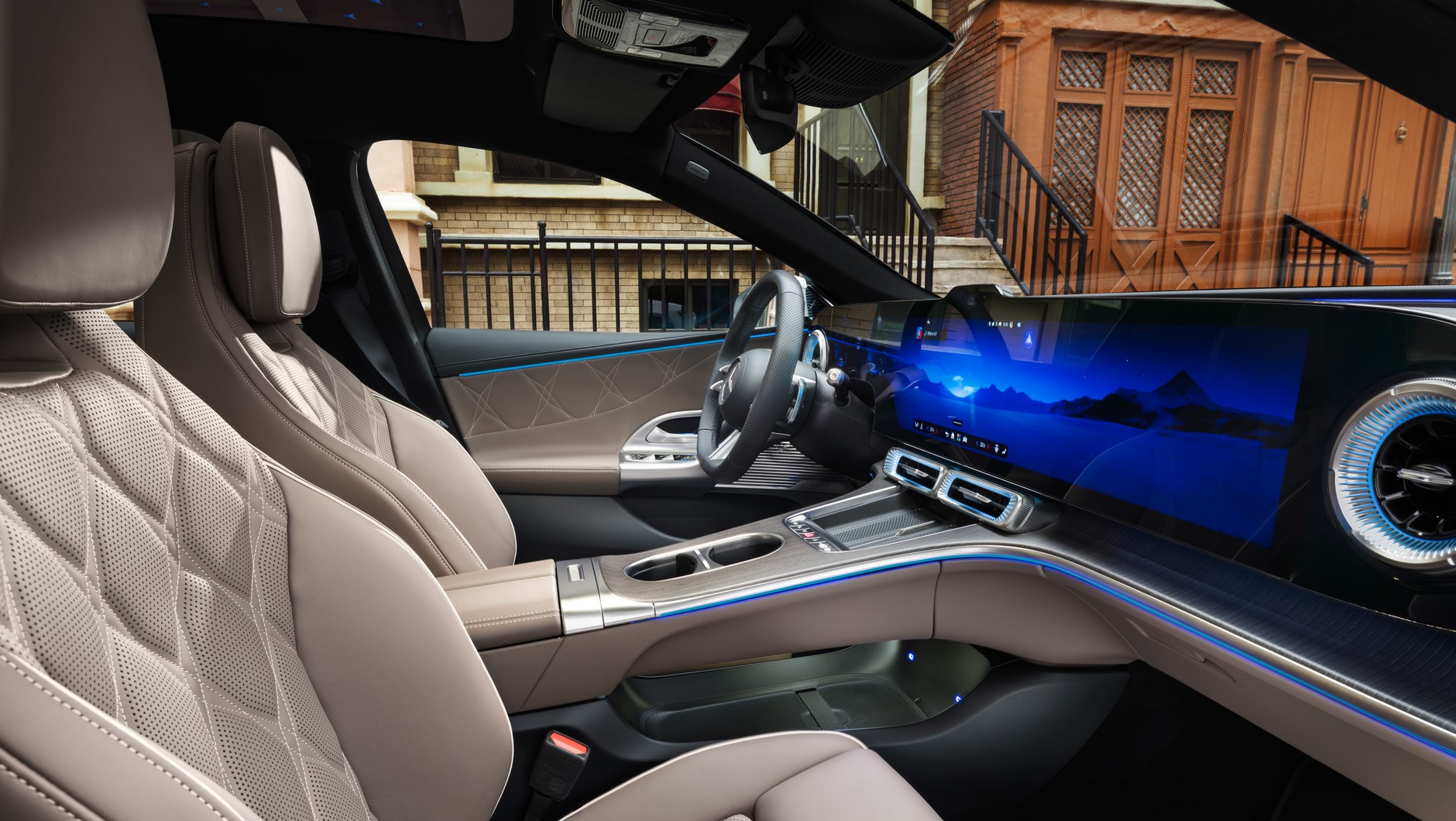 Mercedes‑Benz Klasy C 400 4MATIC 2026