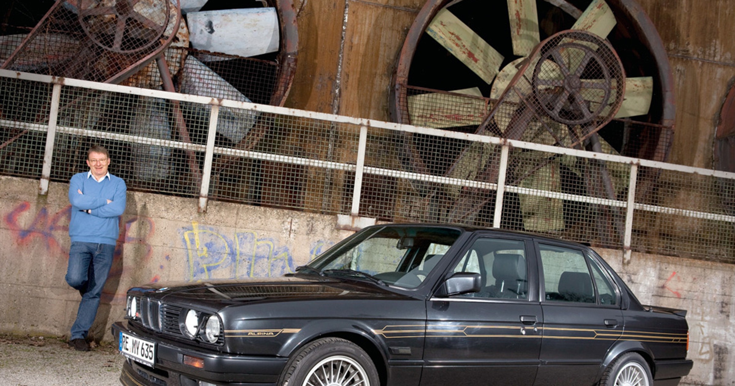 BMW E30 ALPINA B6 3.5 – Biały kruk wśród youngtimerów