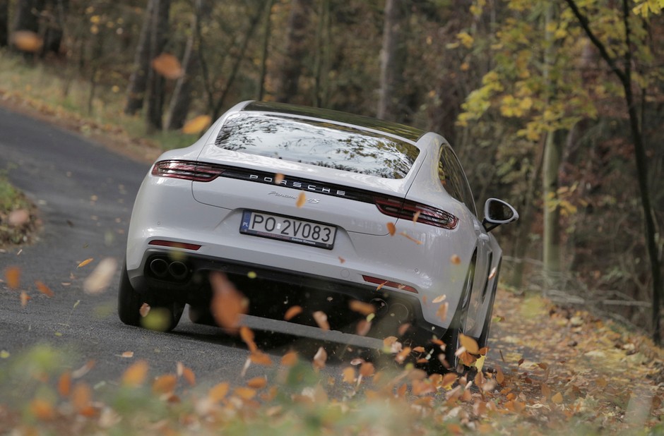 Porsche Panamera 4S
