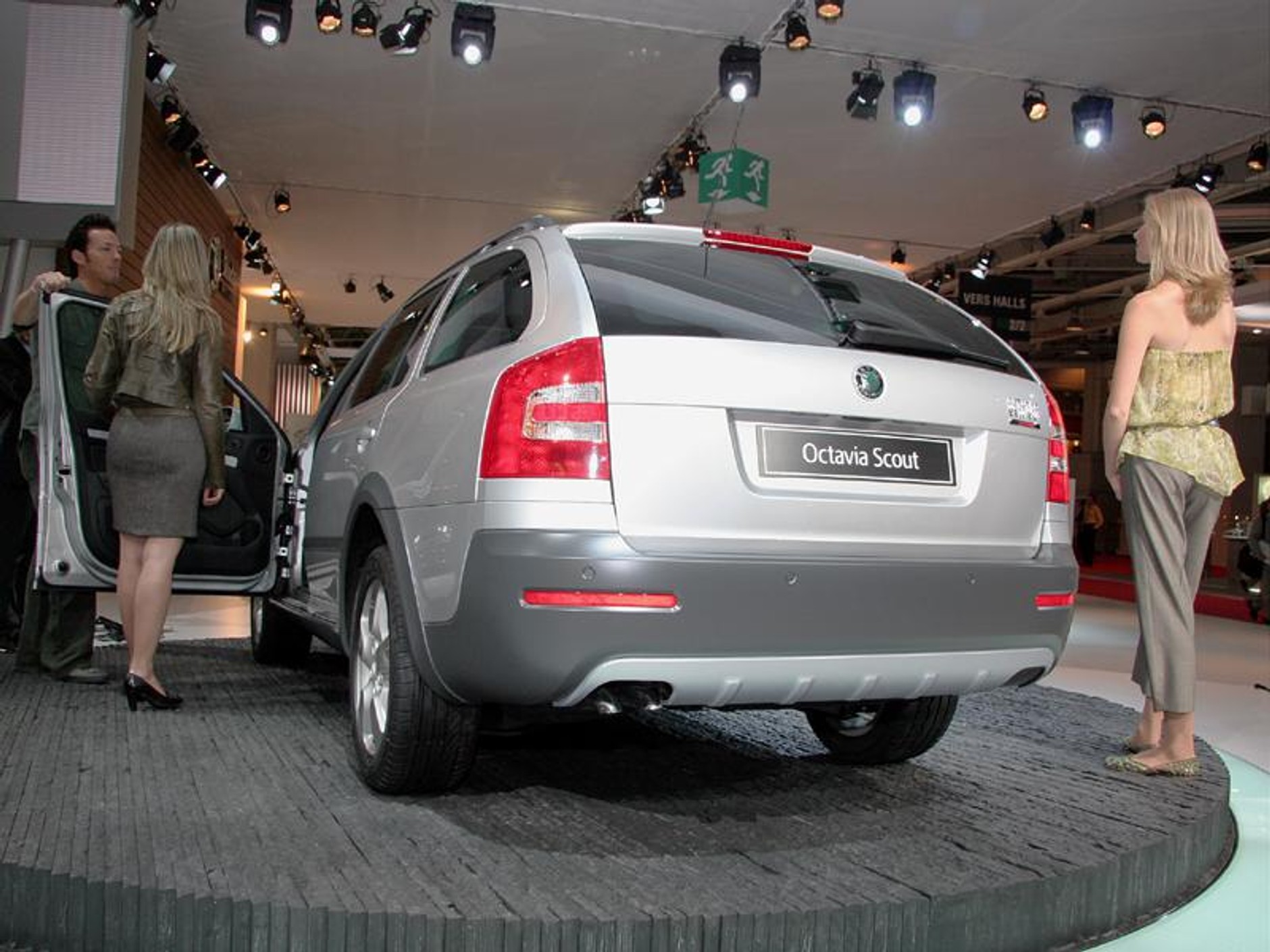 Paryż na żywo: fotogaleria z targów – Skoda Octavia Scout i Skoda Joyster