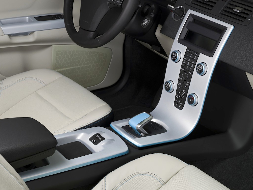 Volvo rozwija auta elektryczne