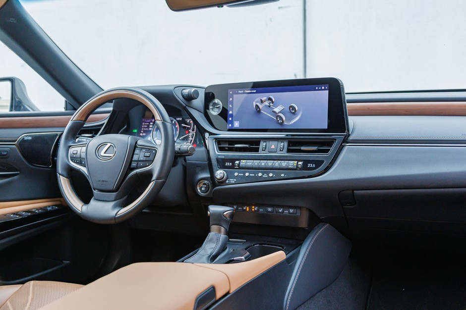 2024 Lexus ES300h
