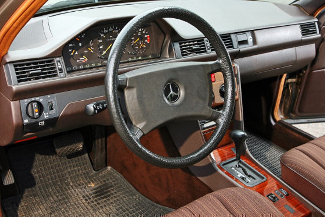 Mercedes W124,Opel Omega i Volvo 240: kombi marzeń sprzed lat!