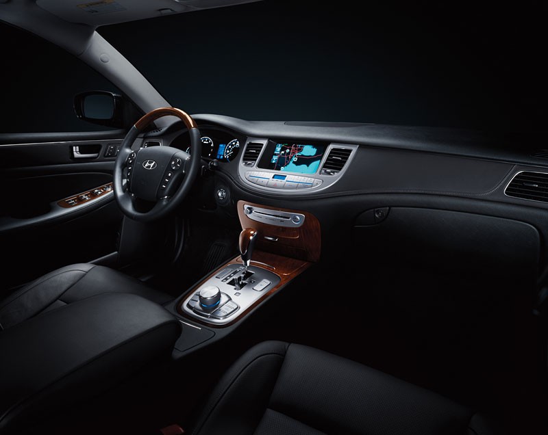 Detroit 2008: Hyundai Genesis - koreański flagowiec dopływa (oficjalne informacje)