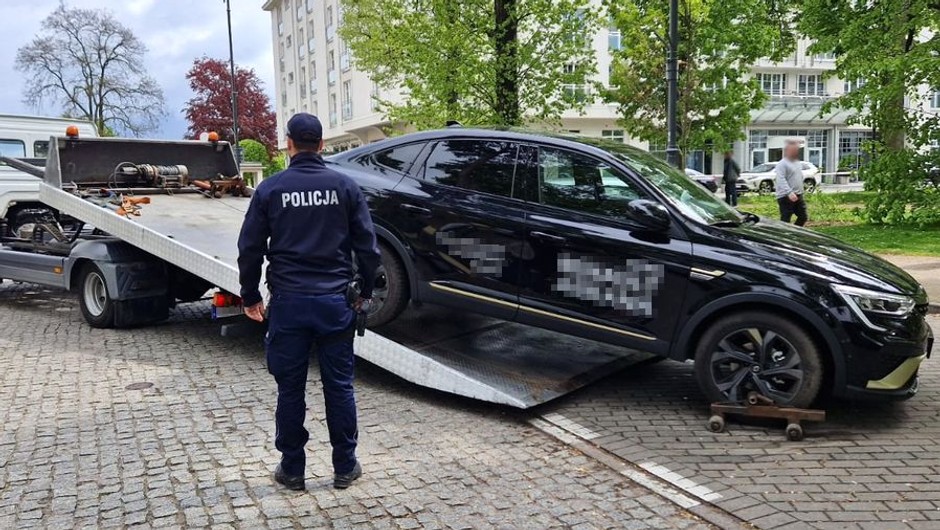 Wziął samochód na jazdę testową. Zamiast go oddać... spał w nim w Sopocie