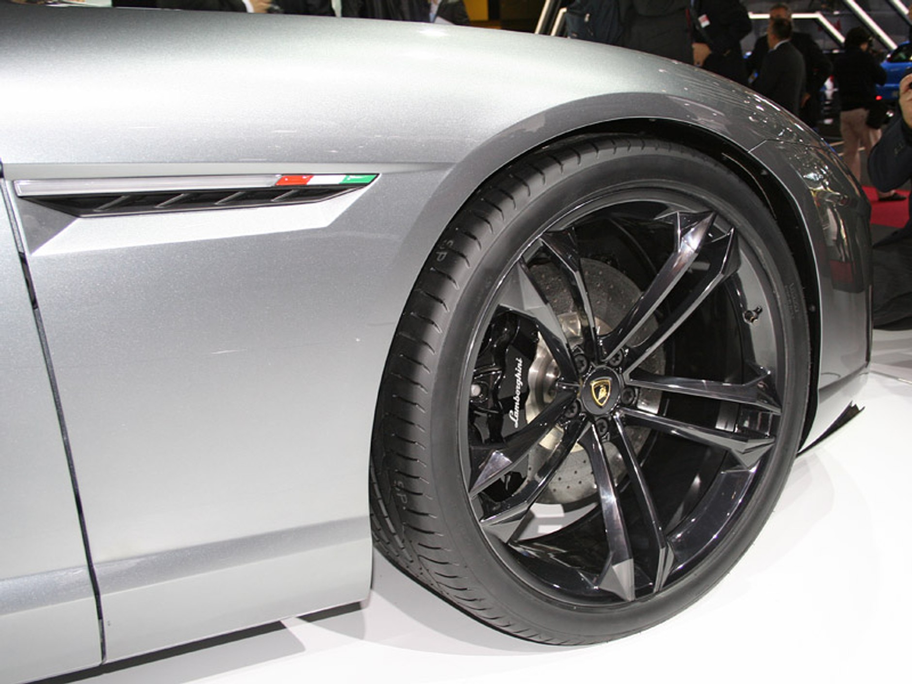 Paryż 2008: Lamborghini Estoque – co najmniej cztery lata do rozpoczęcia produkcji