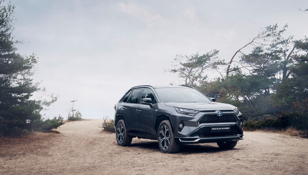 Toyota znowu zdecydowanym numerem 1. Przekroczyli 10 mln samochodów rocznie