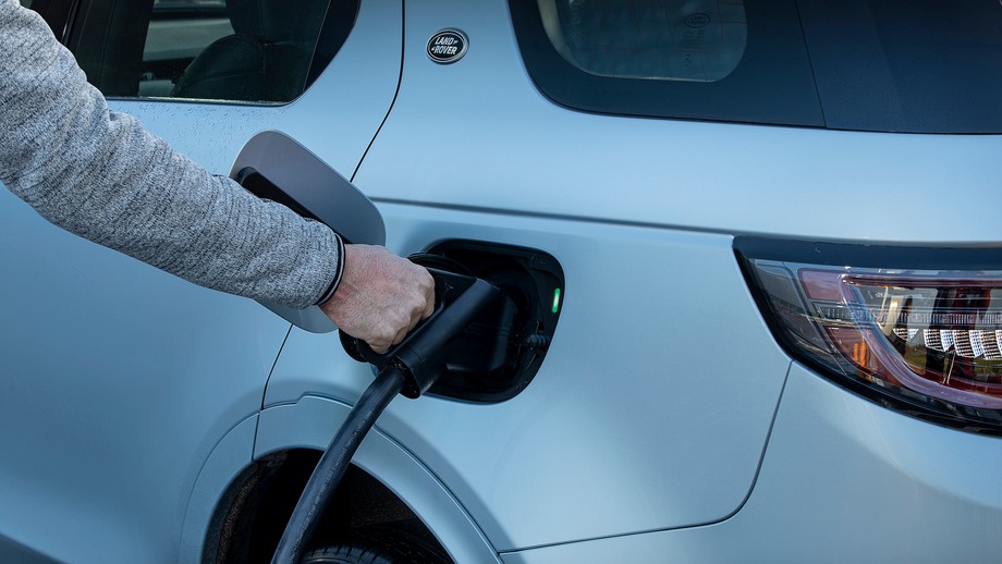 Land Rover Discovery Sport P300e