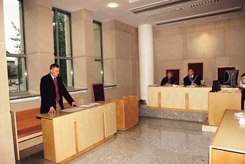 red. Maciej Brzeziński występujący w sprawie nielegalnej akcyzy przed Wojewódzkim Sądem Administracyjnym