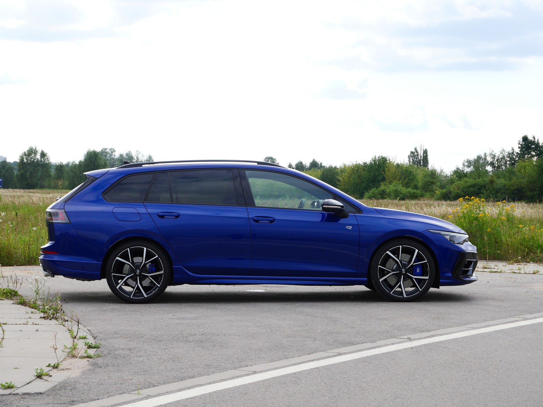 Volkswagen Golf R Variant (2025)