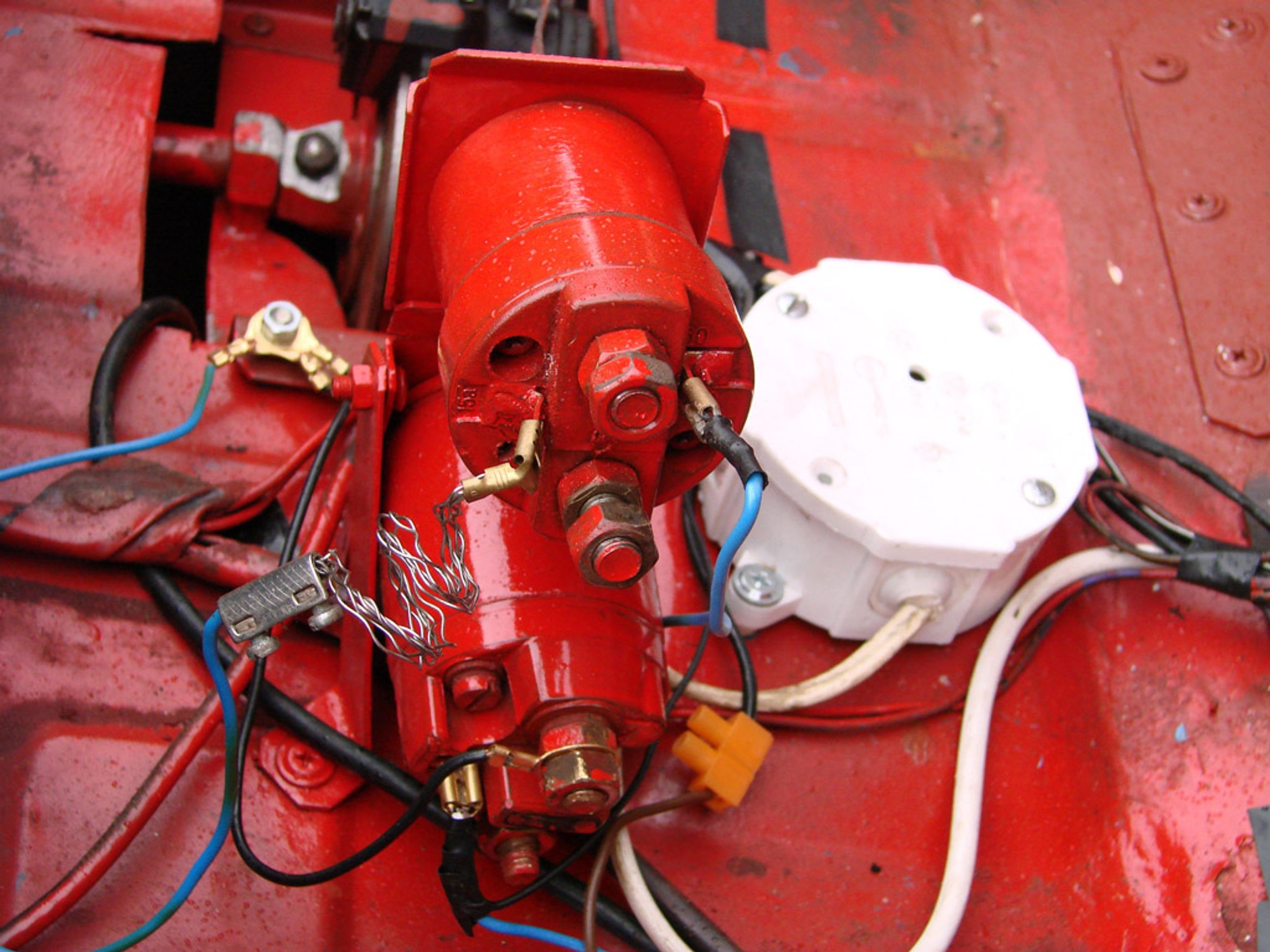 Nowy system bezpieczeństwa? Co robić gdy pęknie opona ...