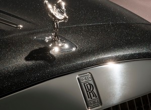 Diamentowy Rolls-Royce na salonie w Genewie