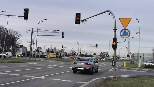 Skrzyżowanie w Jabłonnie: to łatwo stracić prawo jazdy