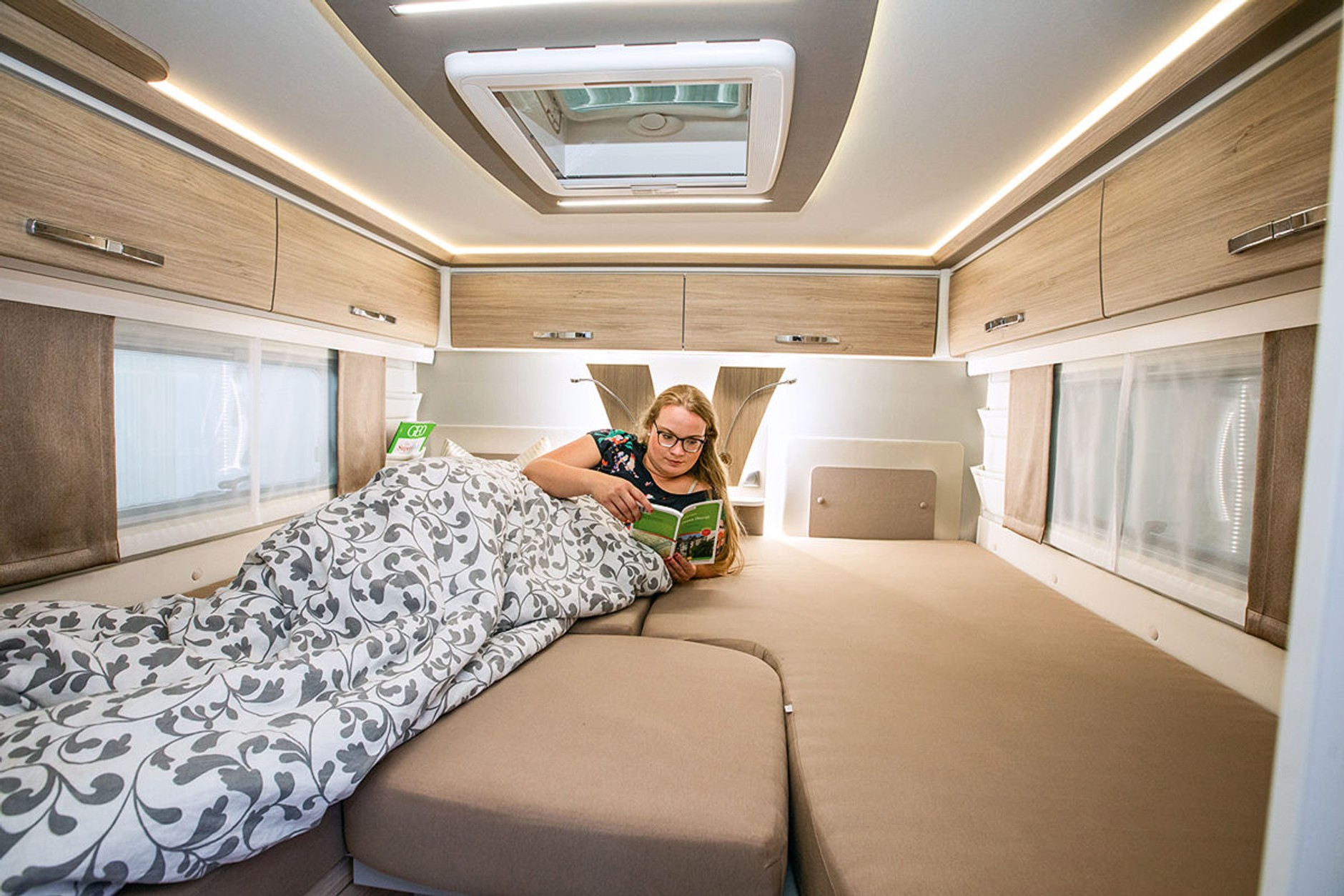 Frankia 1960 - 8 metrów i 5,5 tony luksusu na cały rok