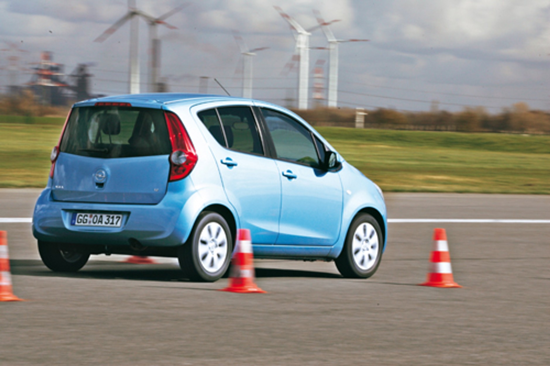 Opel Agila - Zręcznie wystylizowana