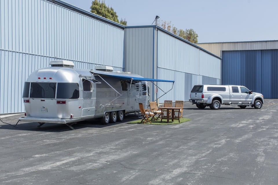 Przyczepa Airstream należąca do Toma Hanksa