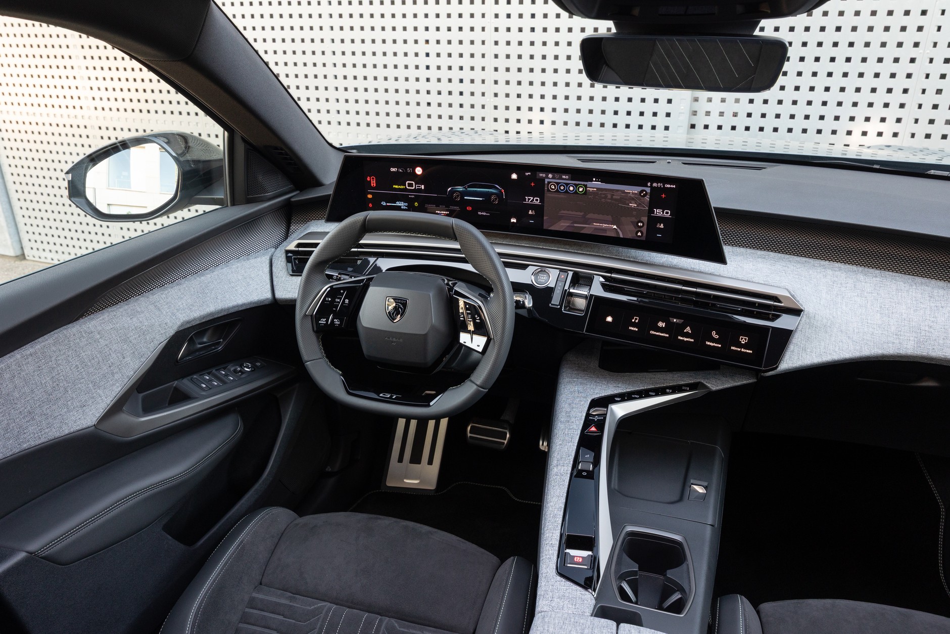 Peugeot E-5008 325 Dual Motor