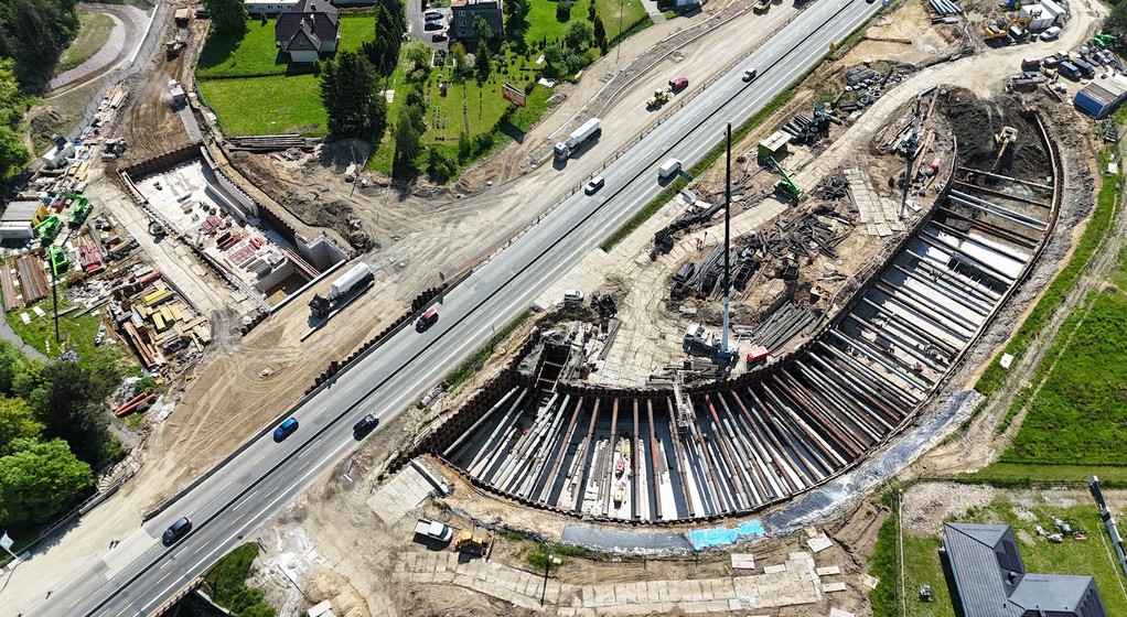 Budowa tunelu przy węźle Krzyszkowice na Zakopiance (DK7)