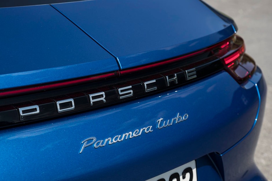 Porsche Panamera Turbo - władca lewego pasa i toru
