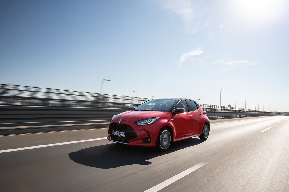 Nowa Toyota Yaris - ta hybryda ma naprawdę sens