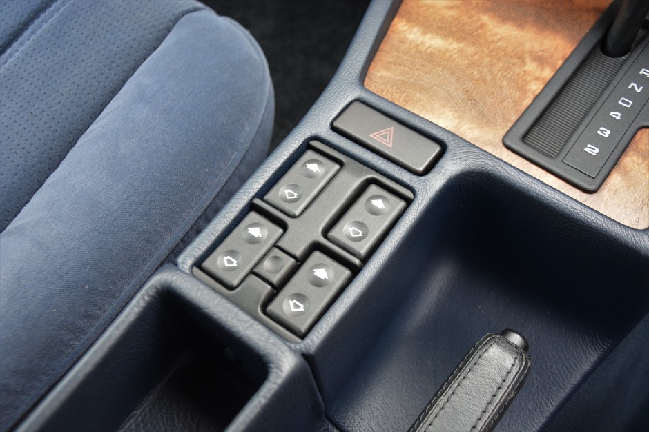 BMW 740i E32