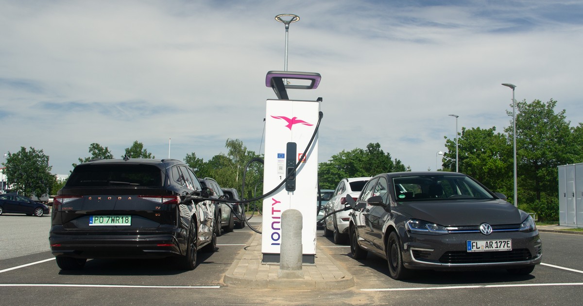 Auta elektryczne wymagają zmiany przyzwyczajeń i... adaptacji