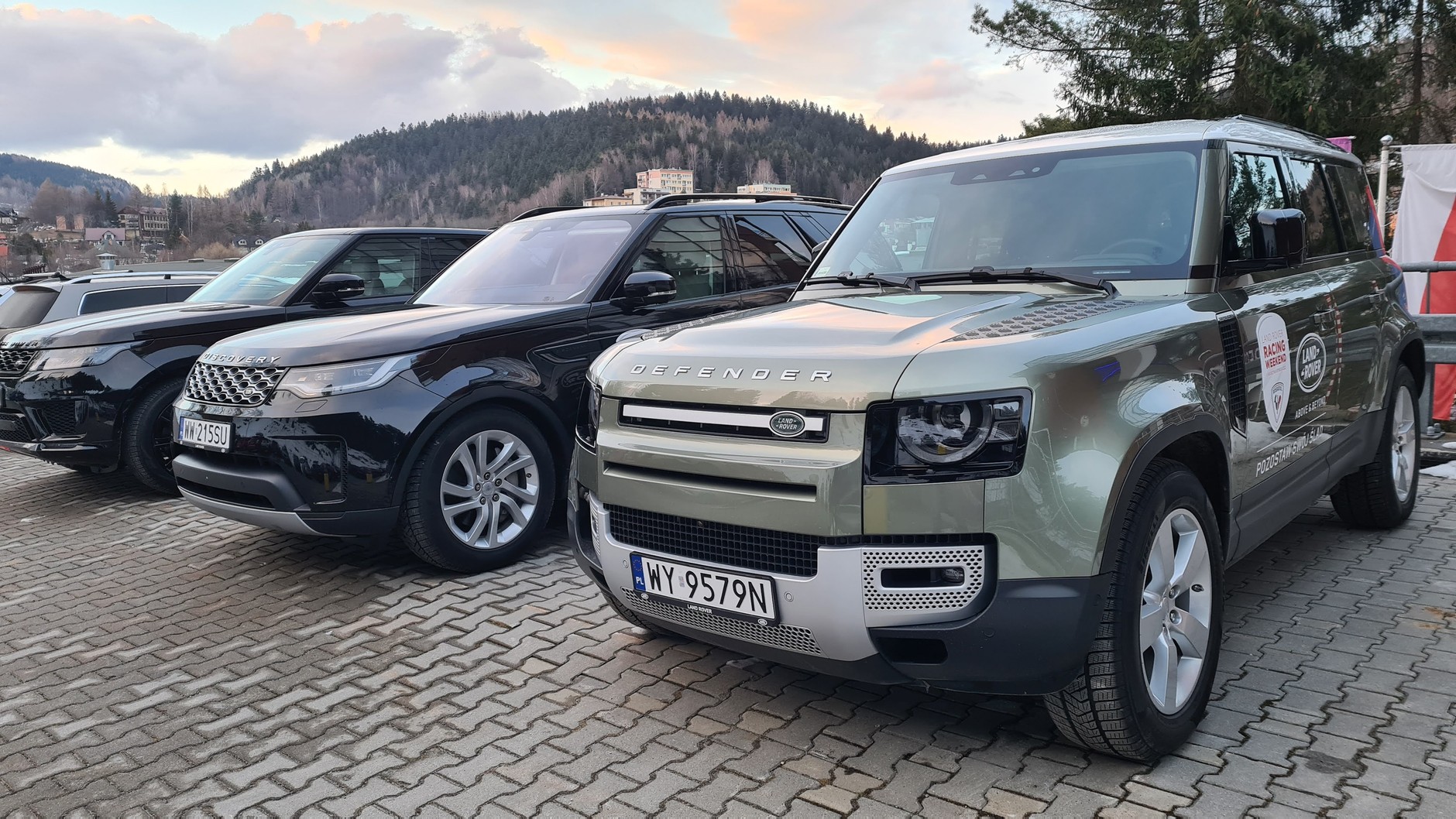 Land Rover Defender 110