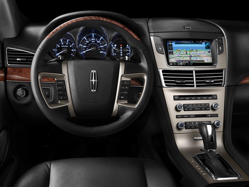 Lincoln MKT - wersja seryjna ubiegłorocznego konceptu