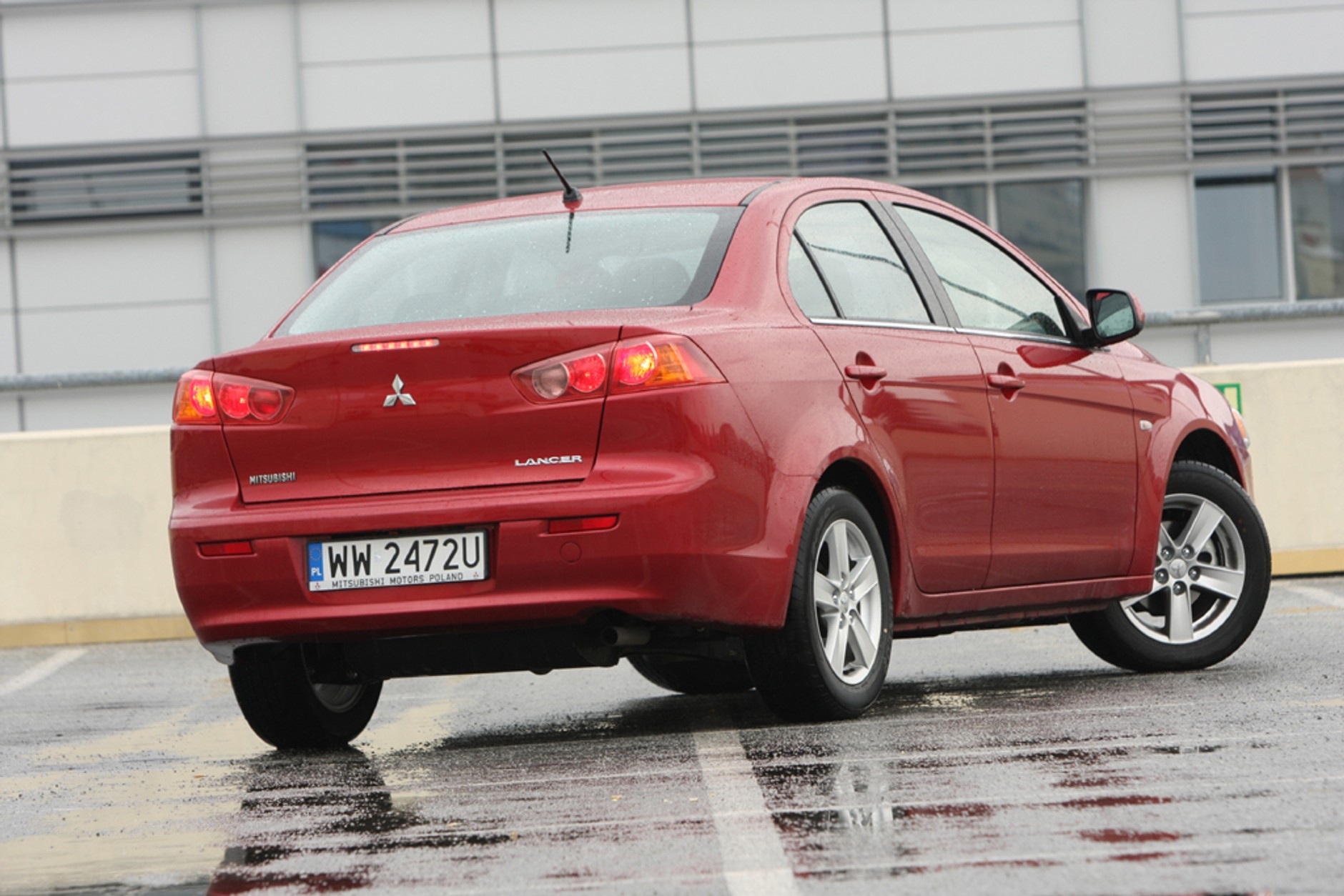 Mitsubishi Lancer 1.5 - Przerost formy nad treścią?