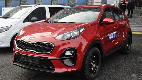 Nawet 190 nowych radiowozów dla policji - dostawy jeszcze w tym roku