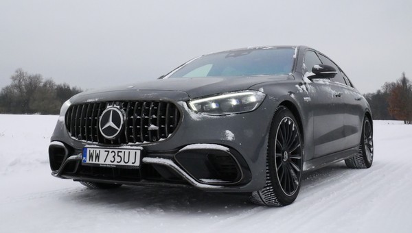 Mercedes S63 AMG E Performance