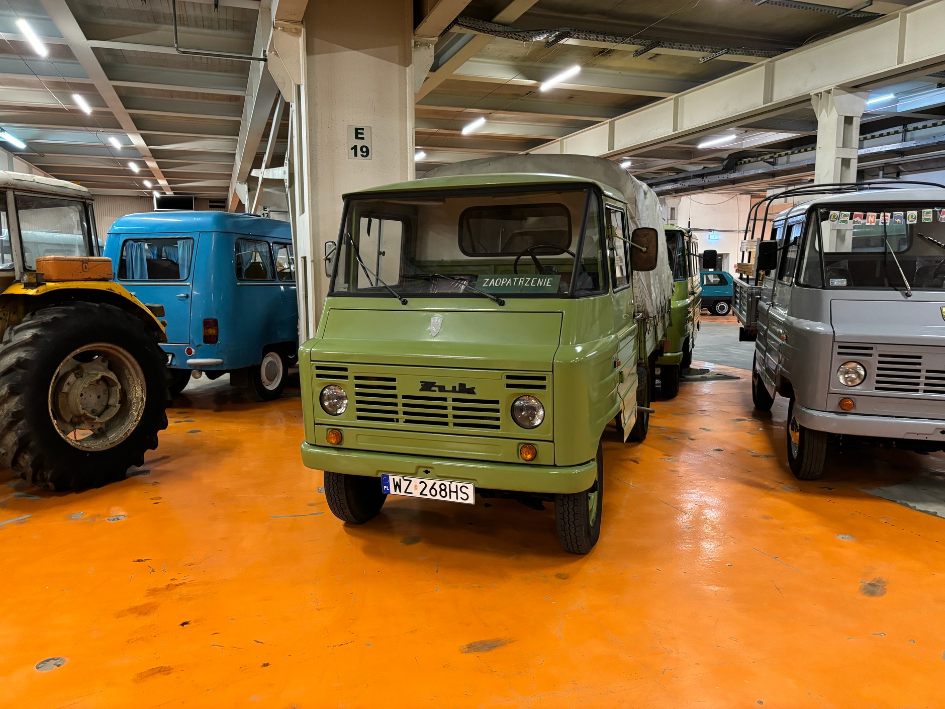 Wystawa w dawnej fabryce FSO