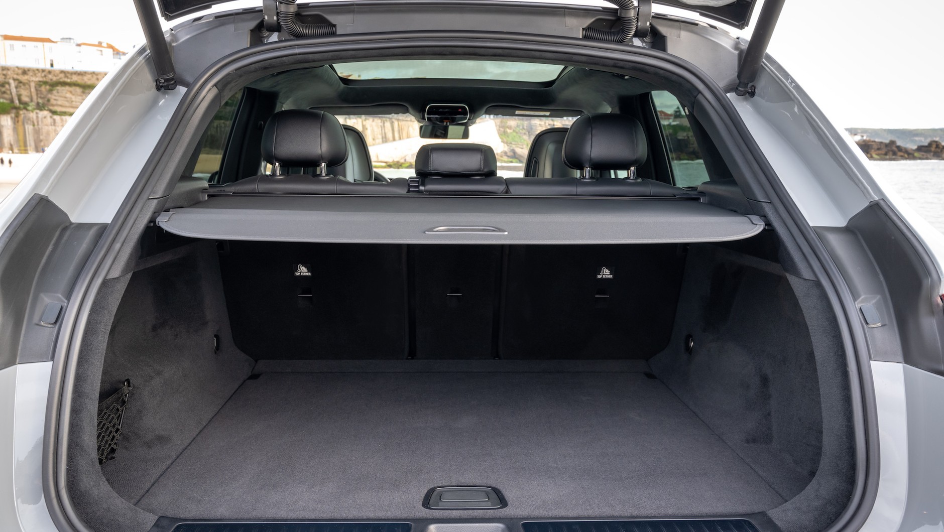 Mercedes EQE SUV