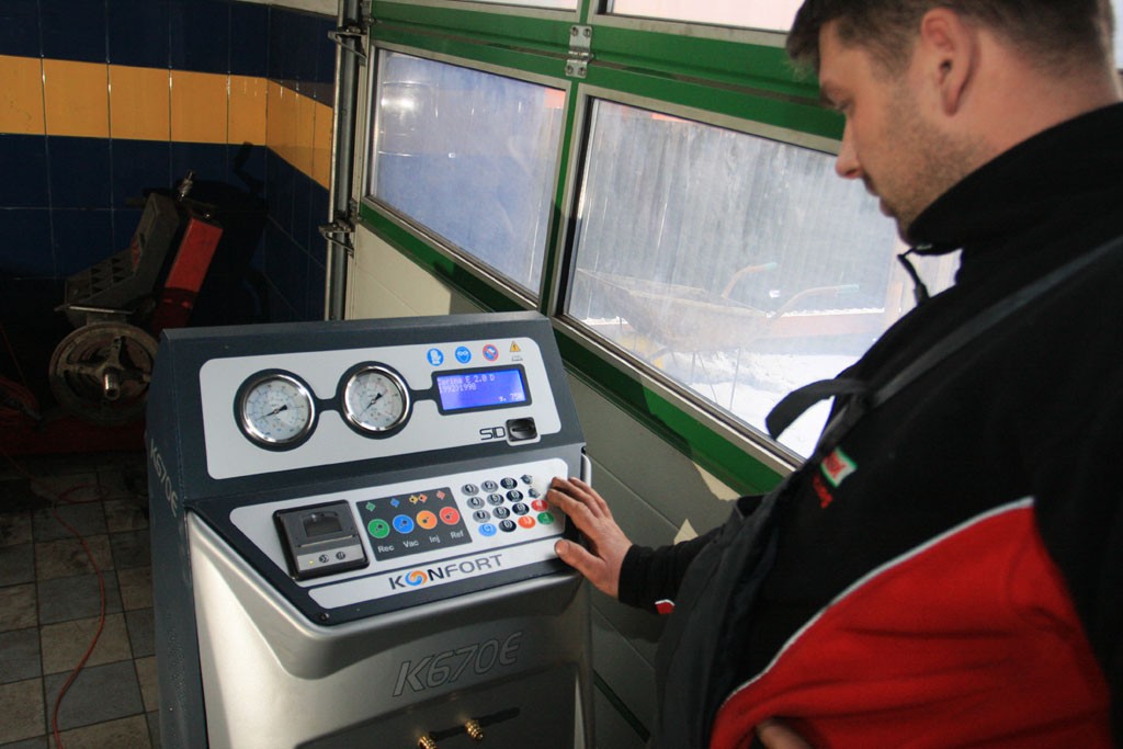 Wiosenny serwis klimatyzacji. Zadbaj o to zanim warsztat wprowadzi zapisy